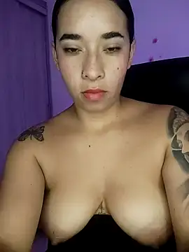 Snapshot of Valenn_fernandez chatting on 25, 6, 2026 Valenn fernandez online show from 25, 6, 2026