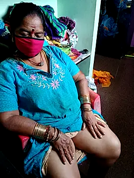 Snapshot of amuthasree chatting on 3, 10, 2025 amuthasree online show from 3, 10, 2025