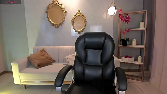 Snapshot of AmbarJames_ chatting on 16, 9, 2025 AmbarJames online show from 16, 9, 2025