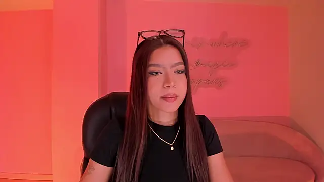 Snapshot of SophieHouston_ chatting on 11, 7, 2026 SophieHouston online show from 11, 7, 2026