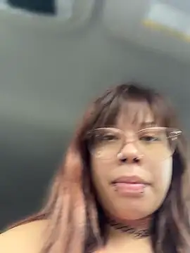 Snapshot of moan4mona chatting on 22, 6, 2026 moan4mona online show from 22, 6, 2026