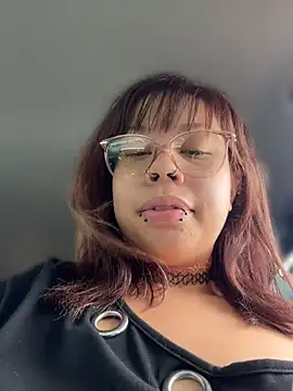 Snapshot of moan4mona chatting on 23, 6, 2026 moan4mona online show from 23, 6, 2026