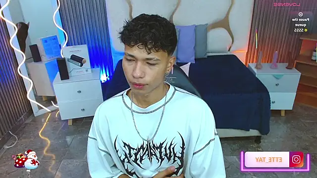 Snapshot of Ette_tay chatting on 4, 12, 2025 Ette tay online show from 4, 12, 2025