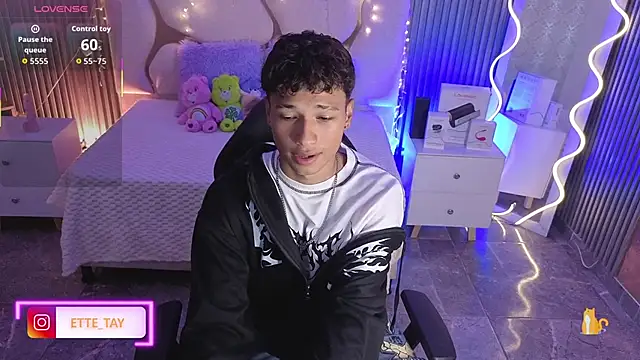 Snapshot of Ette_tay chatting on 7, 1, 2026 Ette tay online show from 7, 1, 2026