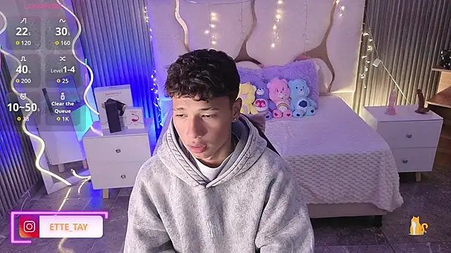 Snapshot of Ette_tay chatting on 8, 1, 2026 Ette tay online show from 8, 1, 2026