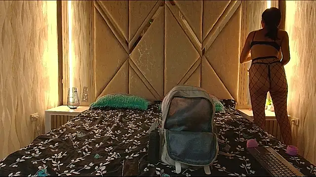 Hotcouple 222 online show from 22, 12, 2025