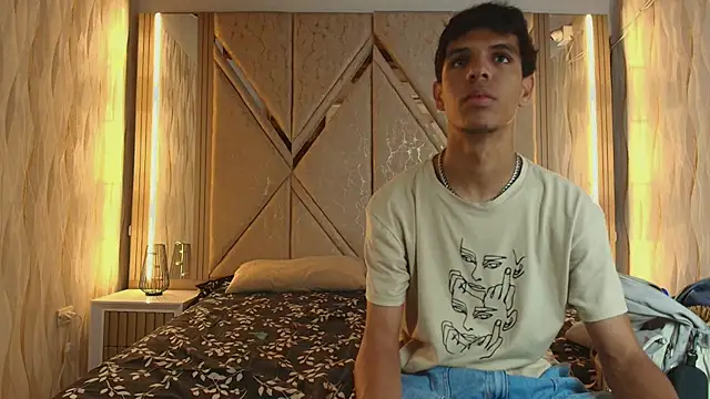 Hotcouple 222 online show from 9, 2, 2026