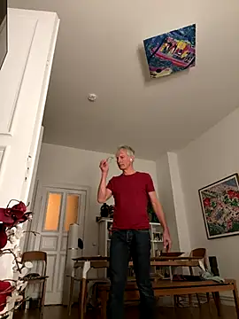 Snapshot of SexyLeon8 chatting on 21, 9, 2025 SexyLeon8 online show from 21, 9, 2025