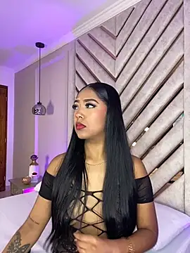 Mia Roset online show from 4, 10, 2025