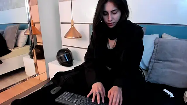 Ashkoreh online show from 3, 6, 2026