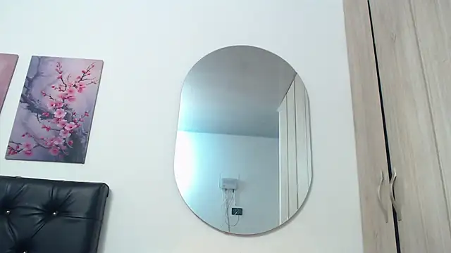 pinky f00x online show from 18, 11, 2025