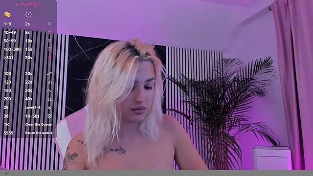 Snapshot of daisyblushh chatting on 3, 11, 2025 daisyblushh online show from 3, 11, 2025