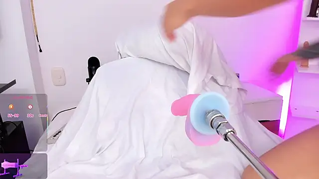 Snapshot of arynaughty20 chatting on 10, 1, 2026 arynaughty20 online show from 10, 1, 2026