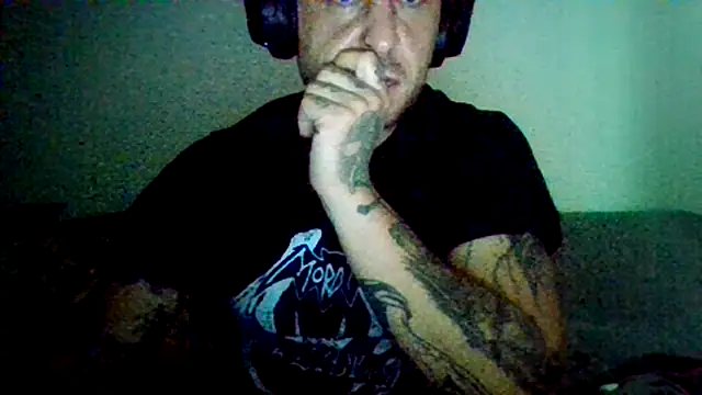 Snapshot of MrNice85 chatting on 1, 11, 2025 MrNice85 online show from 1, 11, 2025