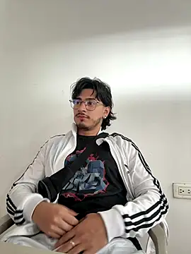 Snapshot of Elian_savoy chatting on 16, 9, 2025 Elian savoy online show from 16, 9, 2025