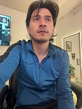 Snapshot of Elian_savoy chatting on 3, 10, 2025 Elian savoy online show from 3, 10, 2025