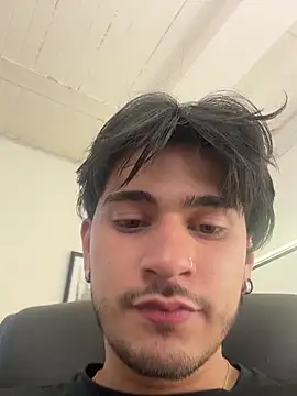 Snapshot of Elian_savoy chatting on 10, 10, 2025 Elian savoy online show from 10, 10, 2025