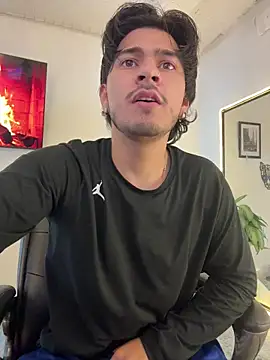 Snapshot of Elian_savoy chatting on 12, 10, 2025 Elian savoy online show from 12, 10, 2025