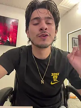 Snapshot of Elian_savoy chatting on 18, 10, 2025 Elian savoy online show from 18, 10, 2025