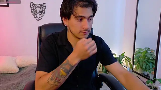 Snapshot of Elian_savoy chatting on 25, 2, 2026 Elian savoy online show from 25, 2, 2026