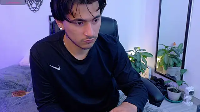 Snapshot of Elian_savoy chatting on 3, 3, 2026 Elian savoy online show from 3, 3, 2026