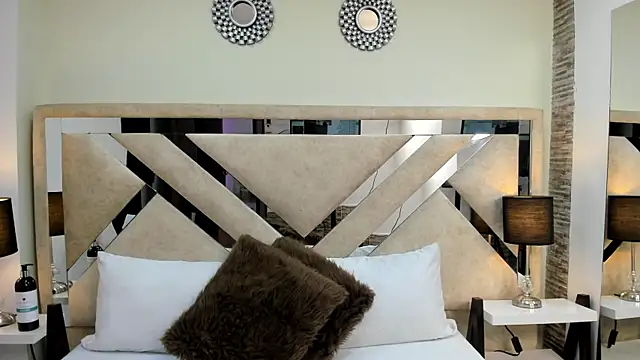 ximena vasquez8 online show from 24, 2, 2026