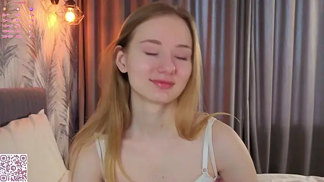 ElvinaRose online show from 18, 4, 2026