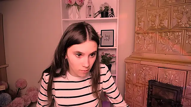 RosaRay  online show from 15, 4, 2026