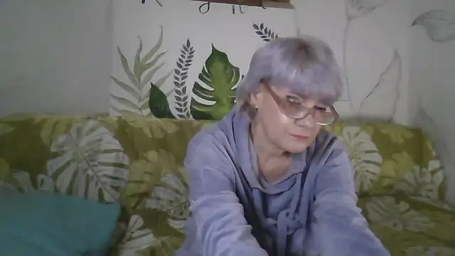 Catty Lady online show from 13, 1, 2026