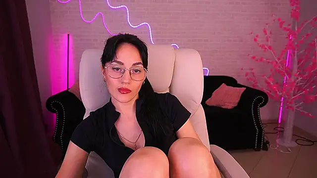 Snapshot of EviLune chatting on 7, 1, 2026 EviLune online show from 7, 1, 2026