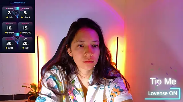 Snapshot of Sarasavage chatting on 14, 5, 2026 Sarasavage online show from 14, 5, 2026