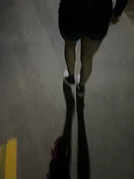 masked doll kashi online show from 15, 4, 2026