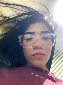 Snapshot of ElaRose_12 chatting on 4, 10, 2025 ElaRose 12 online show from 4, 10, 2025