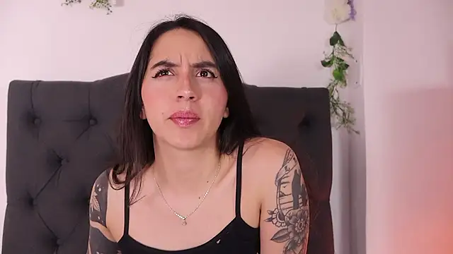 kaylee lee online show from 2, 2, 2026