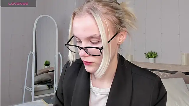 Carolin Miller online show from 23, 9, 2025