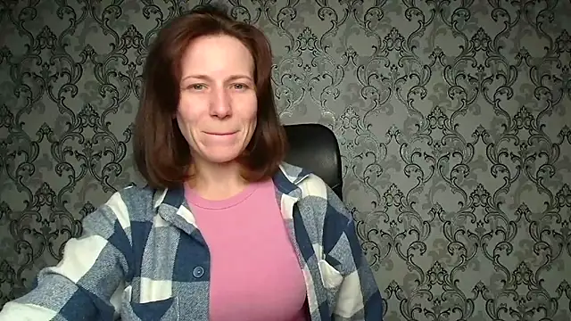 Kelly Kisss online show from 19, 12, 2025