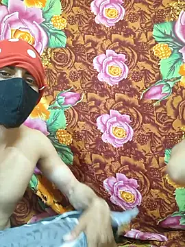 Seducing couple online show from 21, 2, 2026