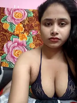 Seducing couple online show from 3, 4, 2026