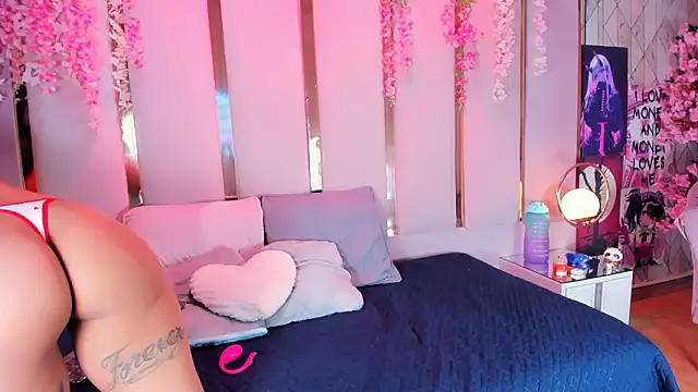 EmmaWilliam1 online show from 10, 3, 2026