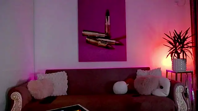 oliviathea online show from 7, 2, 2026