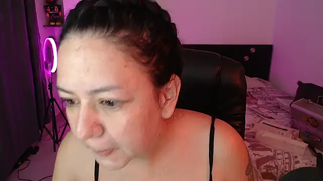 Snapshot of Abbyjoness21 chatting on 23, 10, 2025 Abbyjoness21 online show from 23, 10, 2025