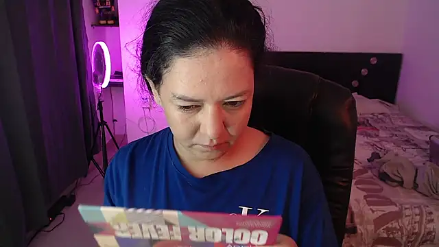 Snapshot of Abbyjoness21 chatting on 30, 10, 2025 Abbyjoness21 online show from 30, 10, 2025