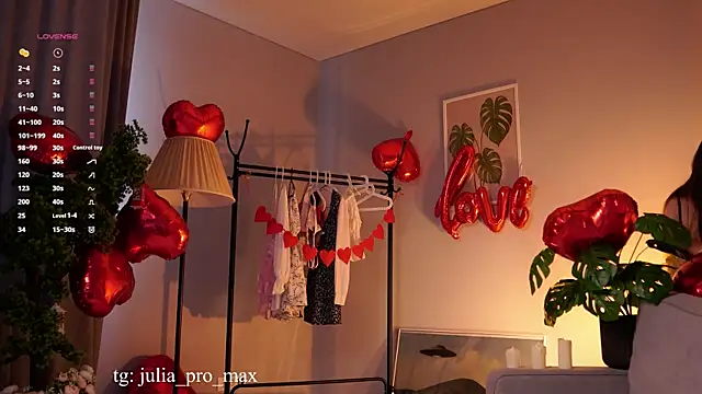 Julia PR0 online show from 15, 2, 2026