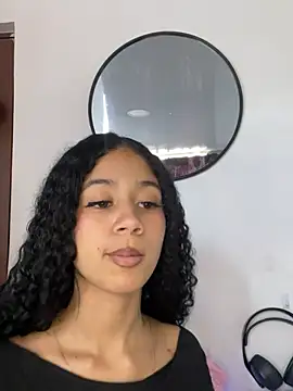 jadee8 online show from 18, 4, 2026