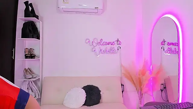 violetta pretty online show from 1, 2, 2026