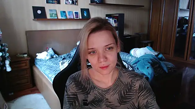 enchanting chloe online show from 6, 1, 2026