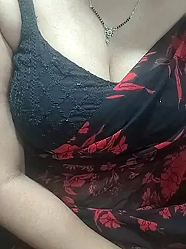 Snapshot of Anuforyou19 chatting on 12, 9, 2025 Anuforyou19 online show from 12, 9, 2025