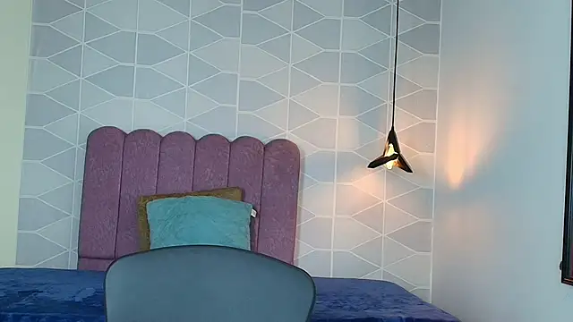 Snapshot of Aly_Loving chatting on 27, 10, 2025 Aly Loving online show from 27, 10, 2025