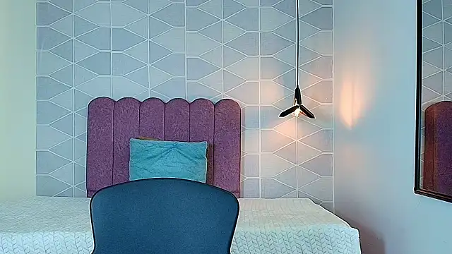 Snapshot of Aly_Loving chatting on 25, 11, 2025 Aly Loving online show from 25, 11, 2025