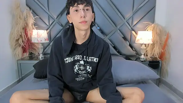 Milan LewisS online show from 17, 10, 2025